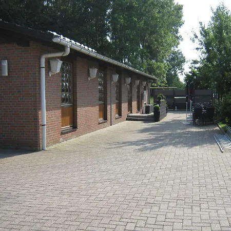 Отель Fischer Cafe Браке