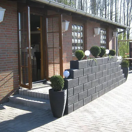 Fischer Cafe Отель