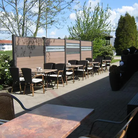 Отель Fischer Cafe *