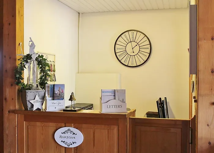 Fischer Cafe Hotel *